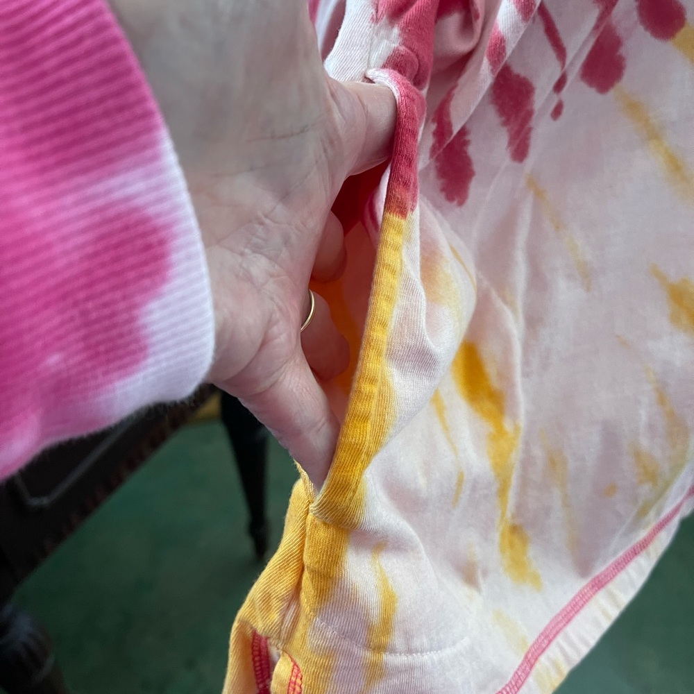 Logo by Lori Goldstein Tie Dye - Picture 3 of 5
